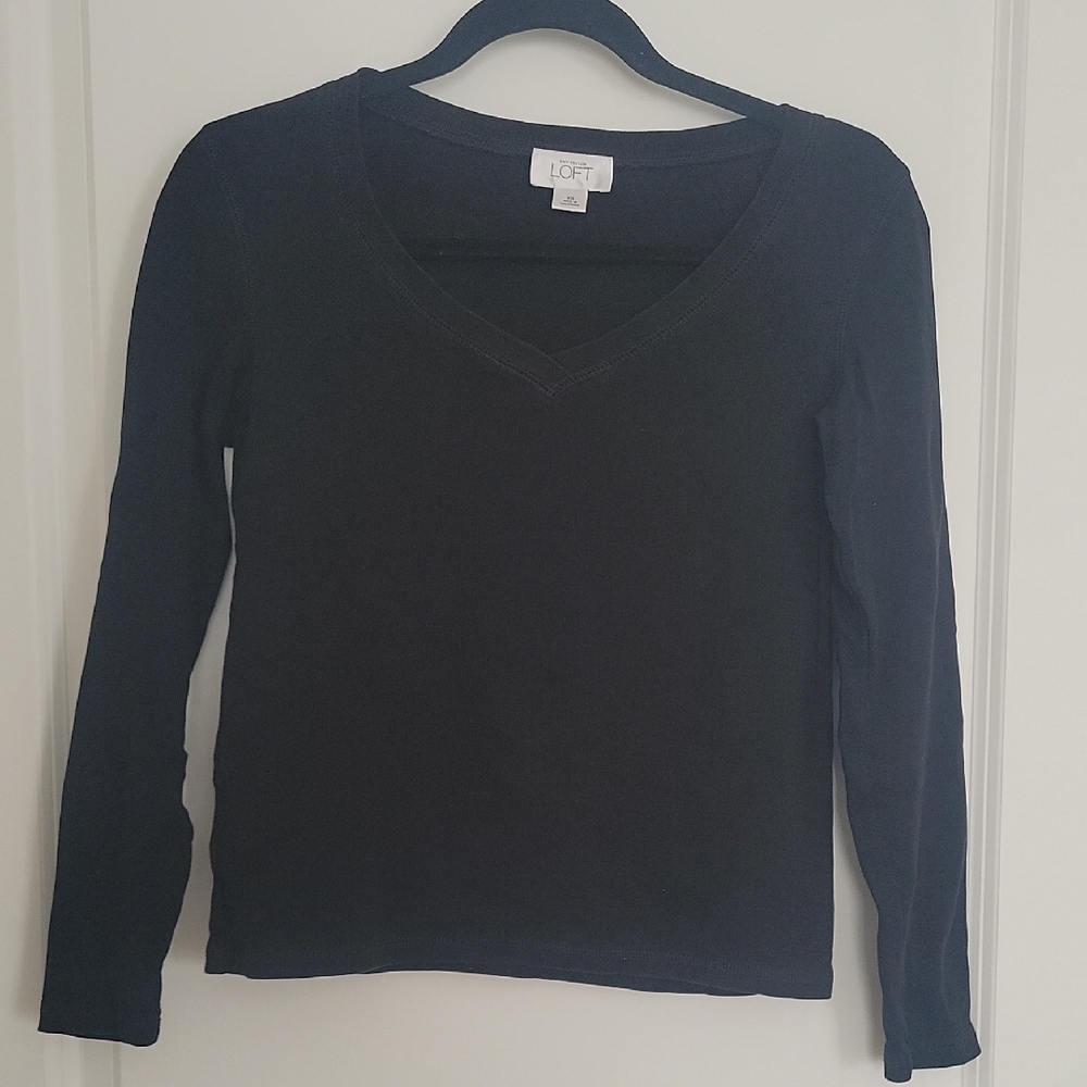 LOFT Women's Classic Black Long Sleeve V-Neck Top